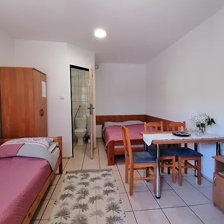 Goscinne Miroslawa Frycz